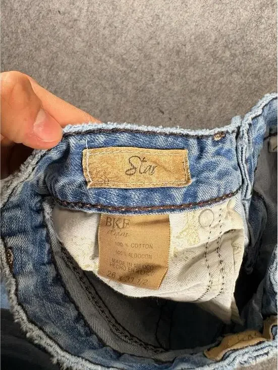 BKE Buckle Star Stretch Flare Jeans Women Sz 26x31 Blue Distressed Denim - Picture 8 of 11